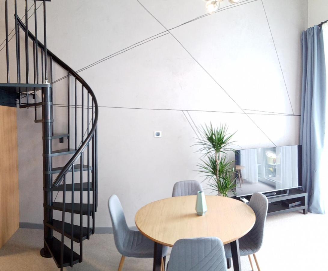 Wroclove Airport Loft 브로츠와프 외부 사진